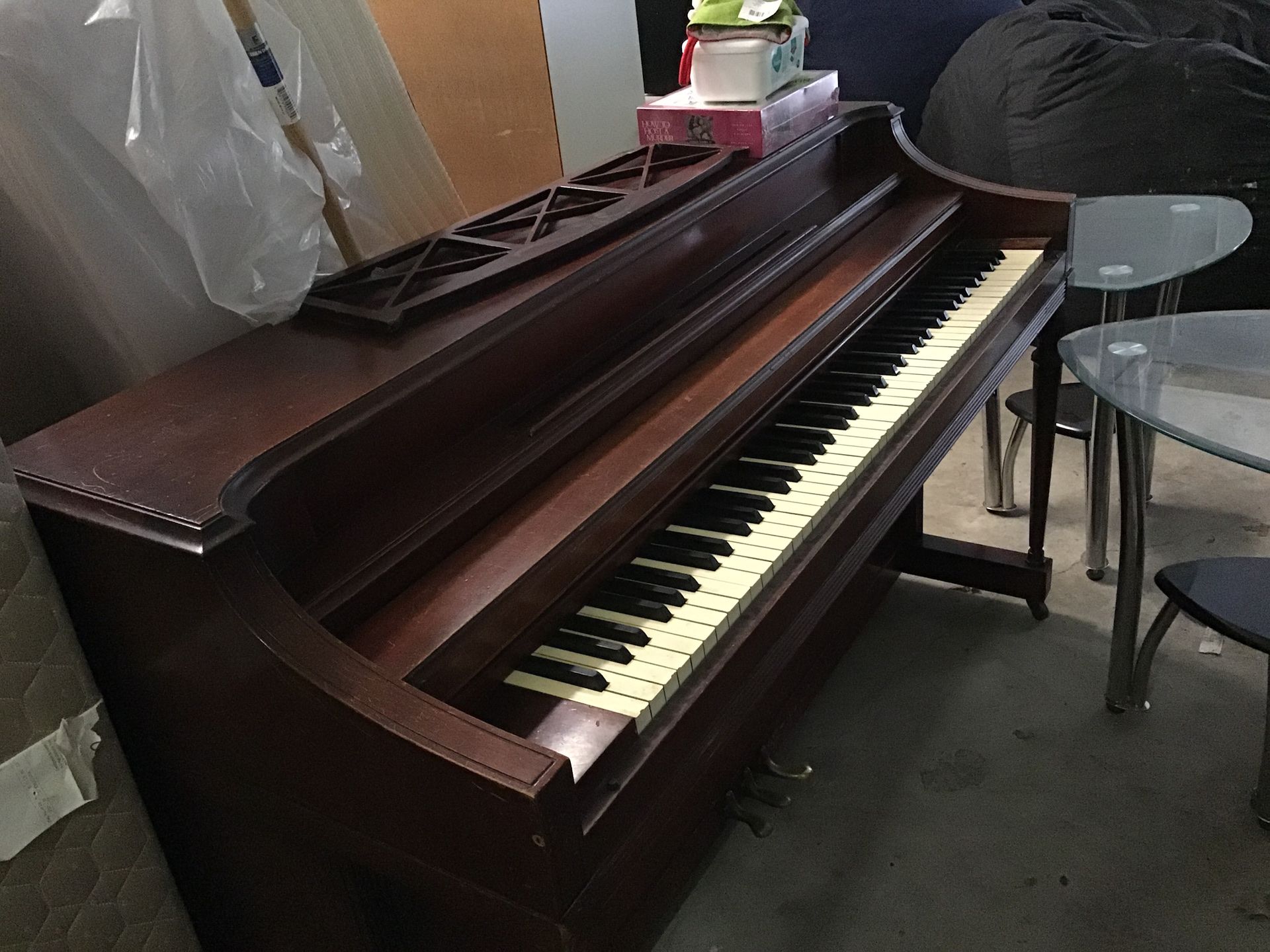 Upright piano