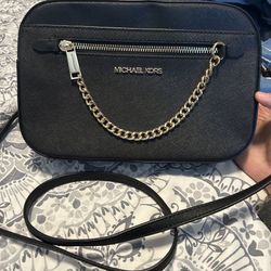 Mk Crossbody With Chain 