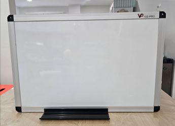 Like new magnetic white board only