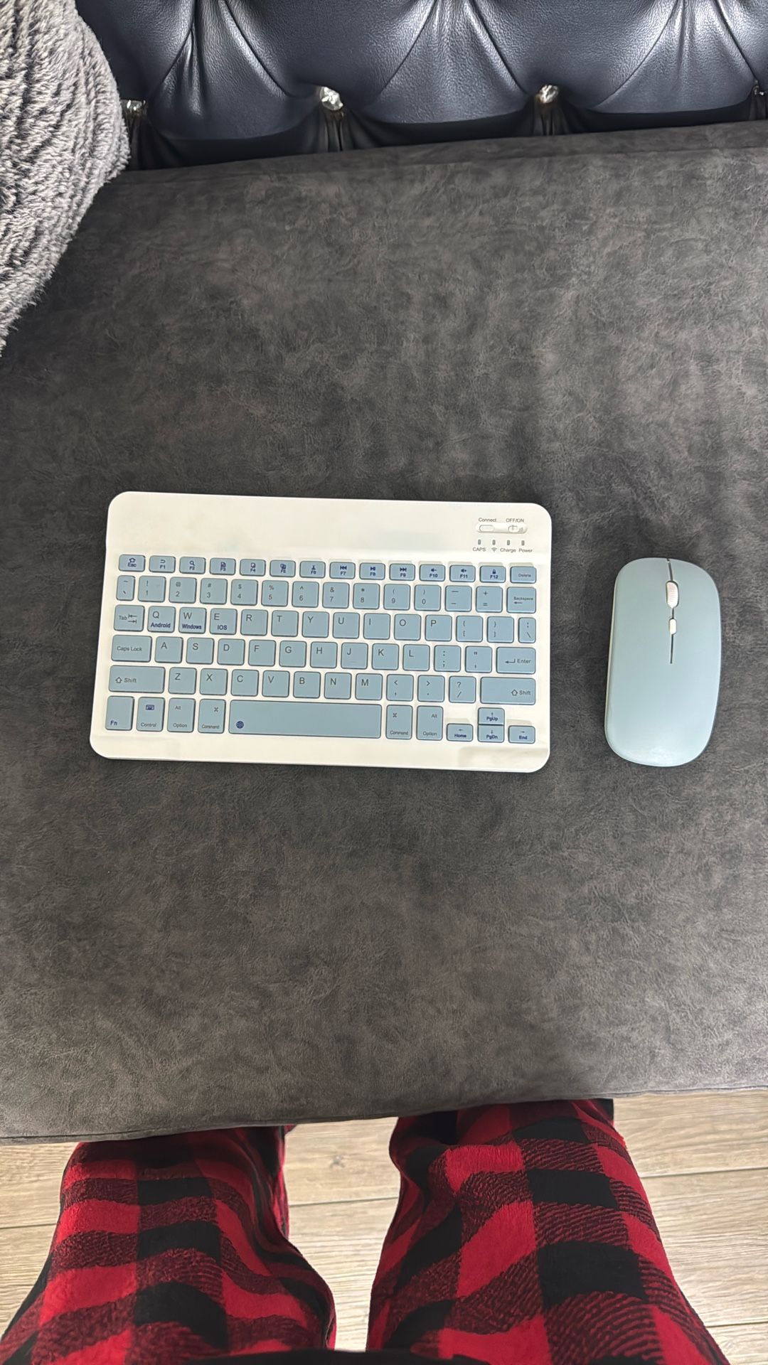 Keyboard and mouse works on iPad and phone