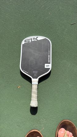 pickle ball paddle