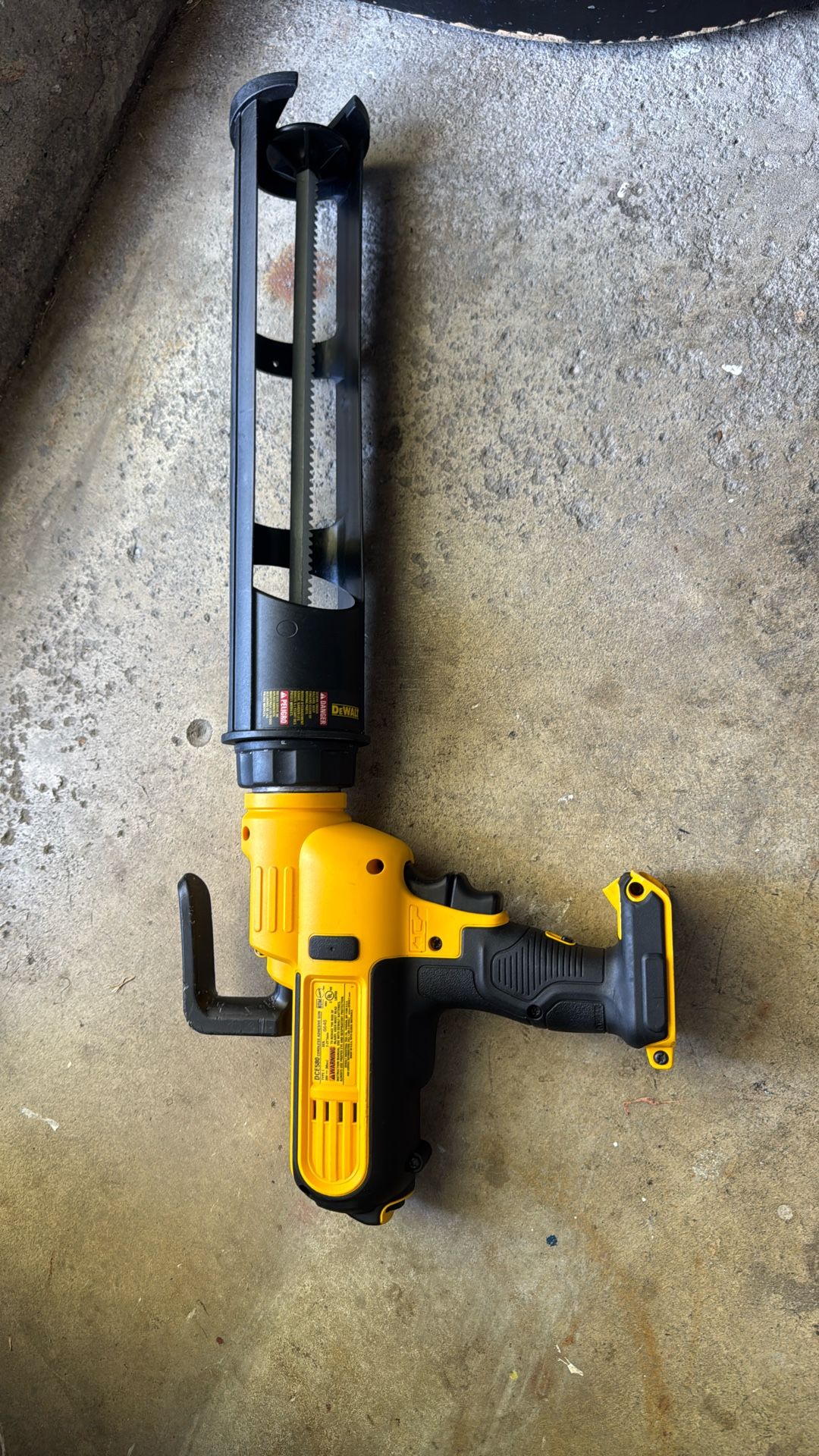 Dewalt DCE580 Cordless ADHESIVE GUN Great Condition Works Great $80