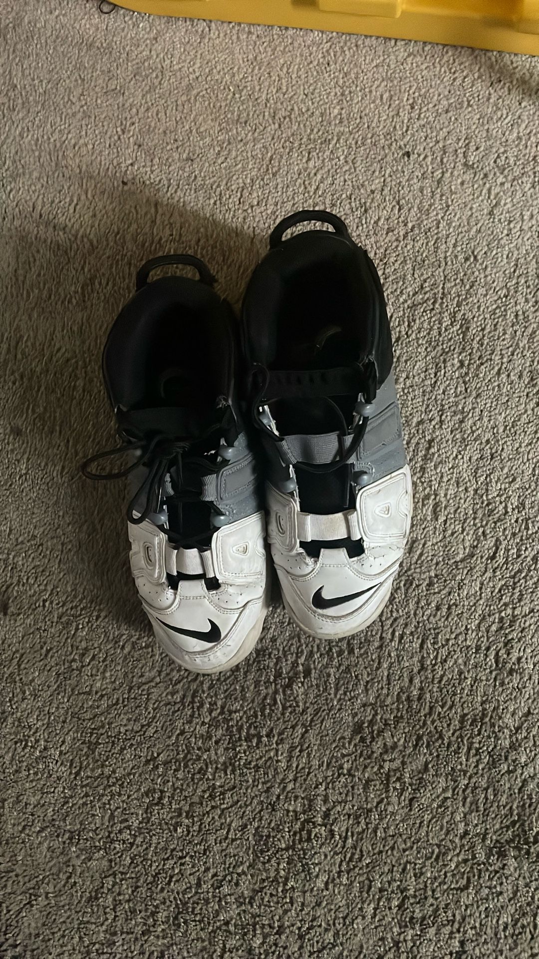 Uptempo shoes / Size 9.5
