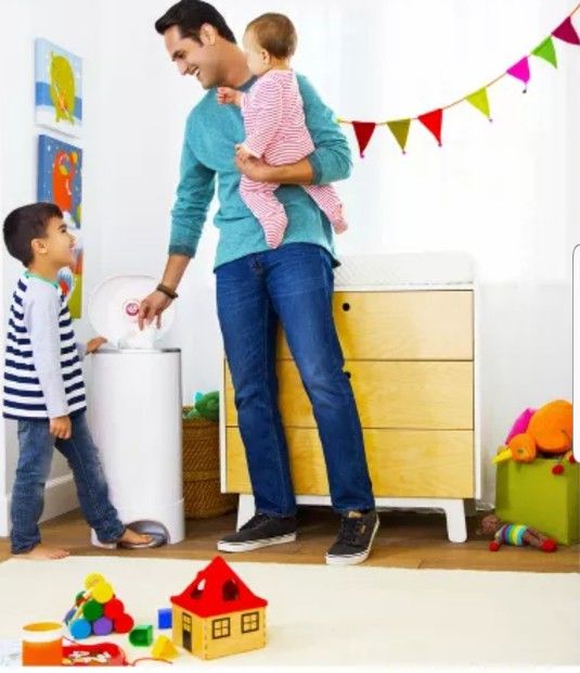 *New* Munchkin® STEP™ Diaper Pail Powered by Arm & Hammer, #1 in Odor Control