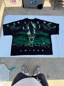 Loiter Brand Alien Boxy Cropped Tee Men’s Medium