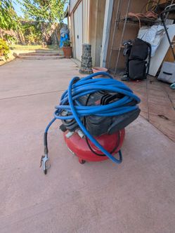 150 psi Portable Air Compressor with Hose and Blow Gun