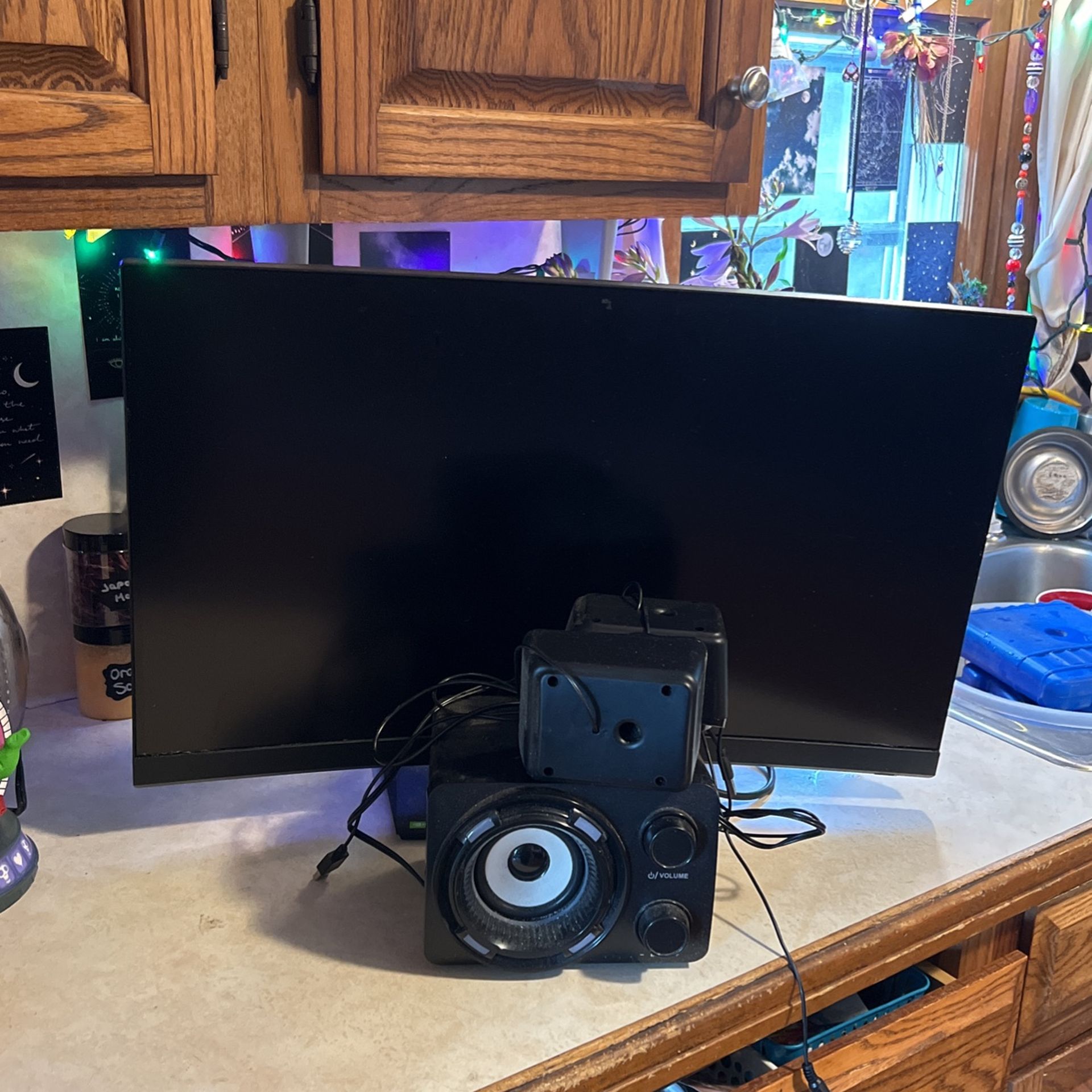 144hz MSI monitor With Cable and Speakers