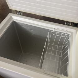 5 Cubic Ft Chest Freezer