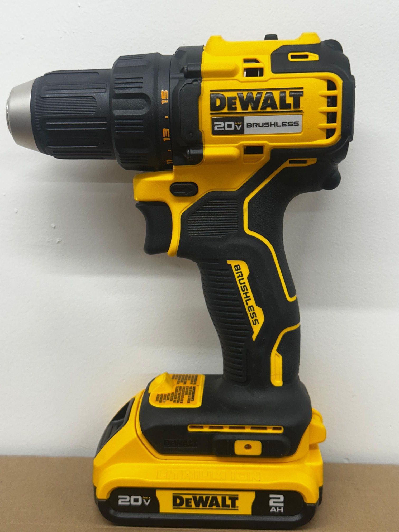 DEWALT 20-volt Max 1/2-in Keyless Brushless Cordless Drill 1 -Batteries Included