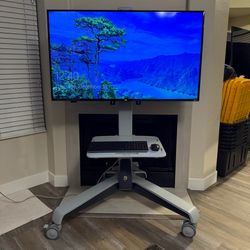 HP Computer and 50 inch Monitor / Tv Screen With Ergotron Neo-Flex Mobile MediaCenter LD Cart