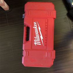 Milwaukee Box