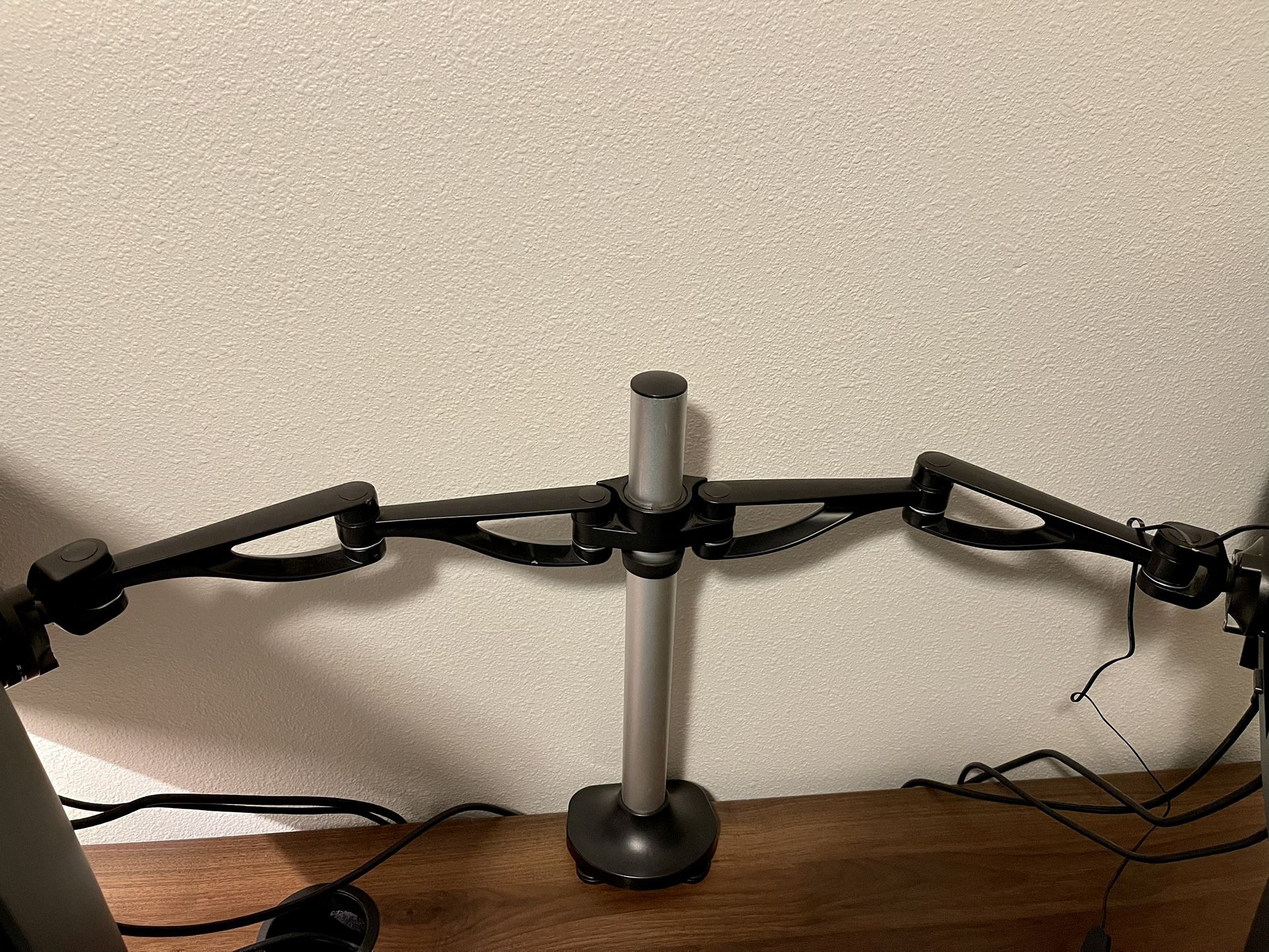 Excellent Sturdy Dual Monitor Mount
