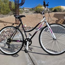 Realm 7 Speed Beach Cruiser Bicycle 