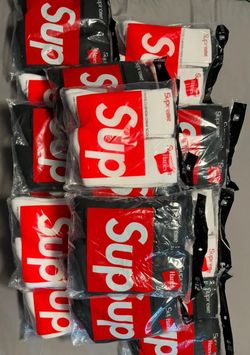 Supreme Socks