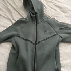 Nike Tech Fleece 