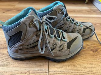 Columbia brown hiking boots size 7