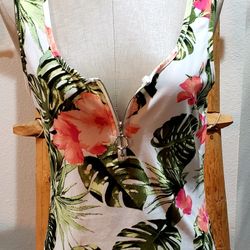 Orange Kiss Hawaiian Tank size Woman's Large  Butter Soft material 
