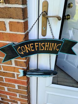 Beautiful gone fishing sign