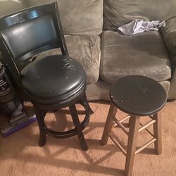 2 Bar Stools 