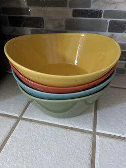 Nice Salad Bowls