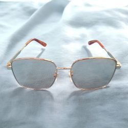 Gucci GG0852SK Oversized Square Sunglasses – Gold Metal Frame