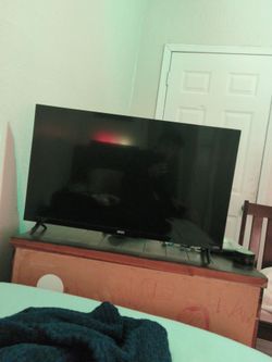 Onn 32 inch smart tv and sound bar
