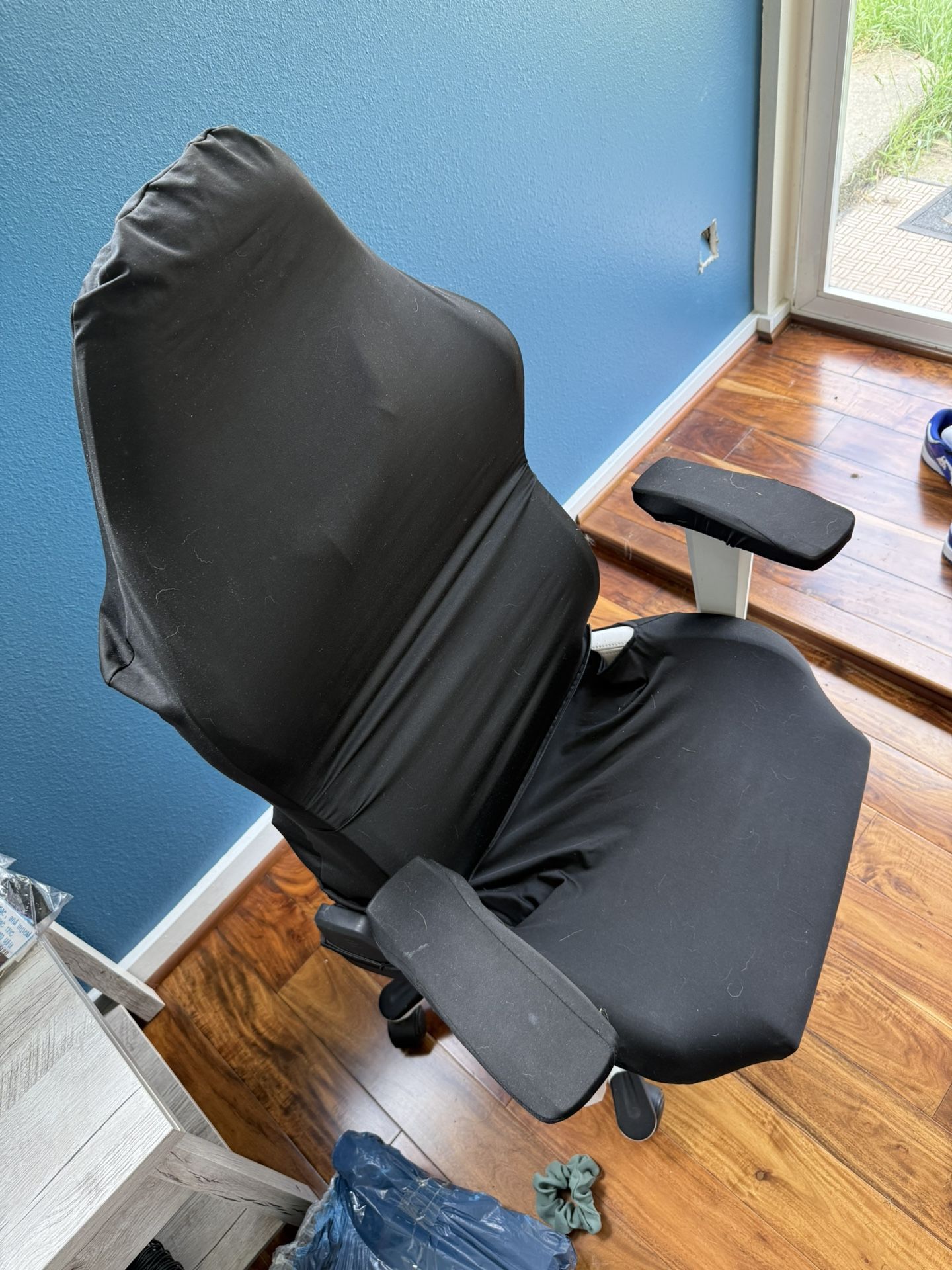 Gaming chair With Cover