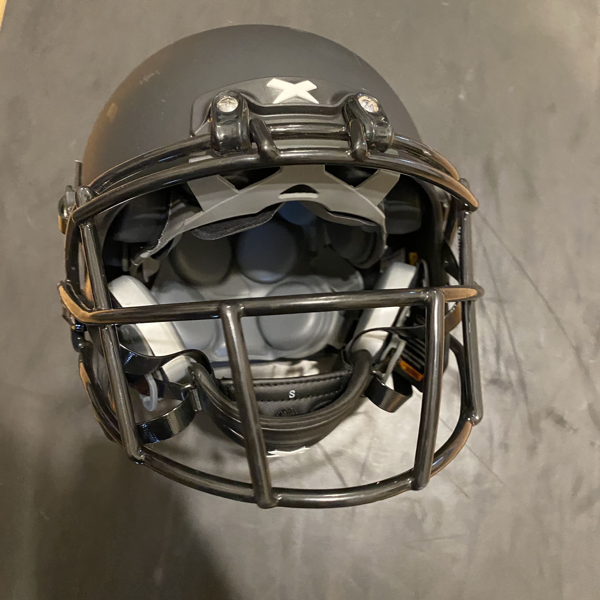 Xenith X2e Football Helmet Size Medium 2021 