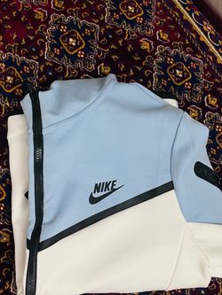 Nike tech