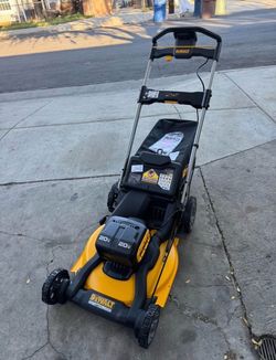 DEWALT 2x20V MAX 21 in. Cordless Battery Powered Push Lawn Mower Tool Only