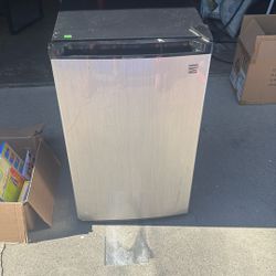 Working Fridge