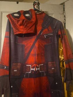 Deadpool Costume with Mask and Gloves