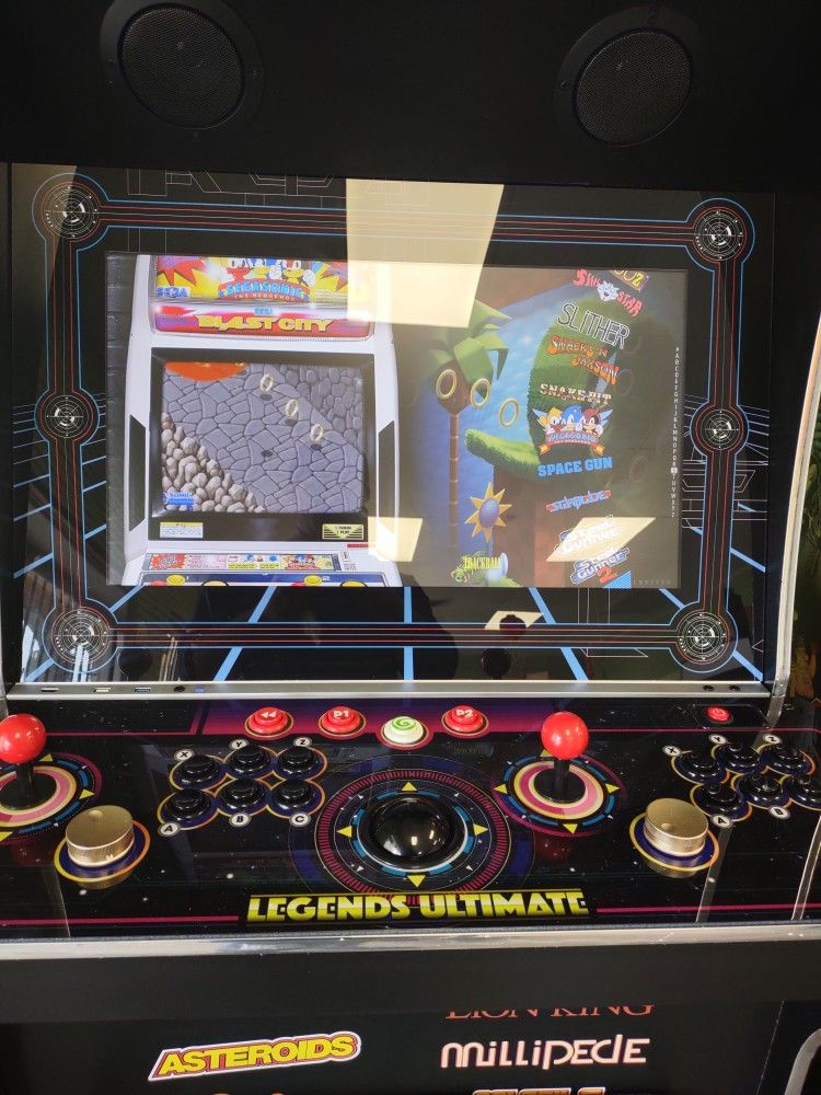 Legends Arcade Machine Fully Loaded With Bizel And Over 8000 Games And Bubble Bobble Side Art As Well..