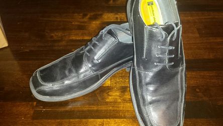 Mens black dress shoes size 10