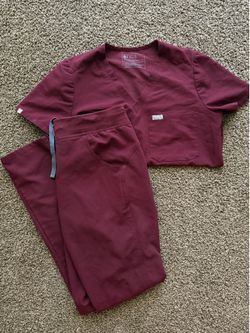 FIGS SCRUBS- read description
