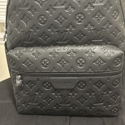 Louis Vuitton Discovery Bag