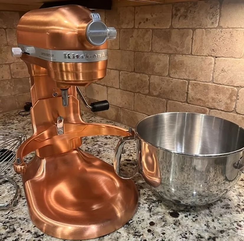 KitchenAid limited edition 7 qt stand mixer KSM75. Dough hook, paddle , whisk
