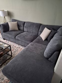 Sectional sofa with ottoman