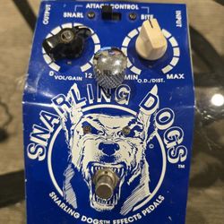 Snarling Dogs, Effects Pedal