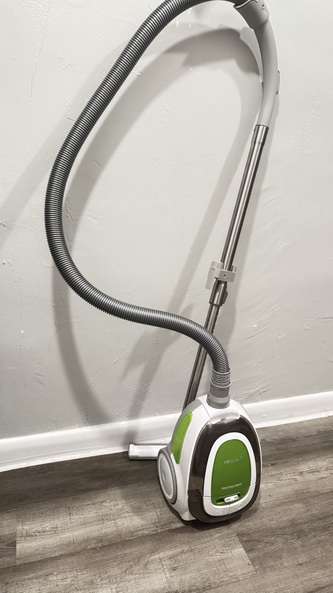 Bissell Hard Floor Expert Vacuum Cleaner / Aspirateur 