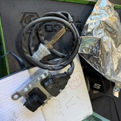 Nox Sensor Outlet For Volvo Or Mac 