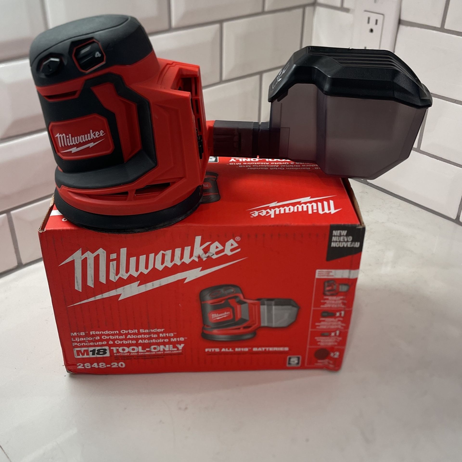 Milwaukee M18 18V Lithium-Ion Cordless 5 in. Random Orbit Sander (Tool-Only)