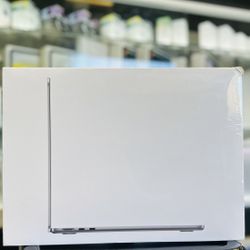 MacBook Air 13in M2 (Brand New)