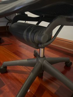 Hermon Miller Arron Chair - $1099 New