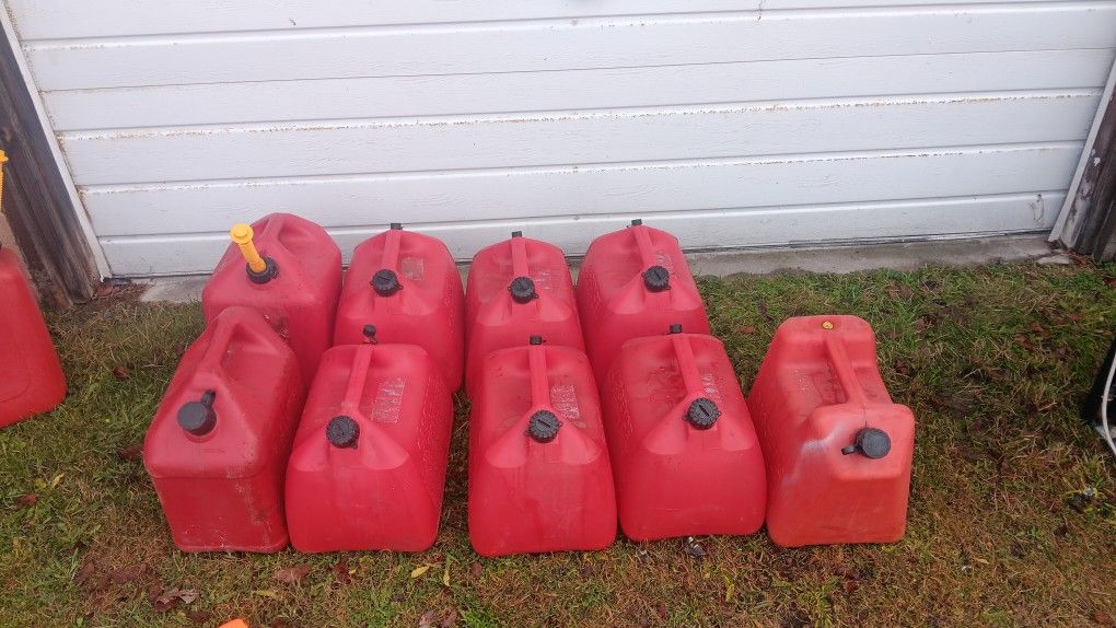 5 Gallon Gas Cans