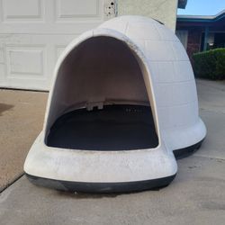 Igloo Dog House