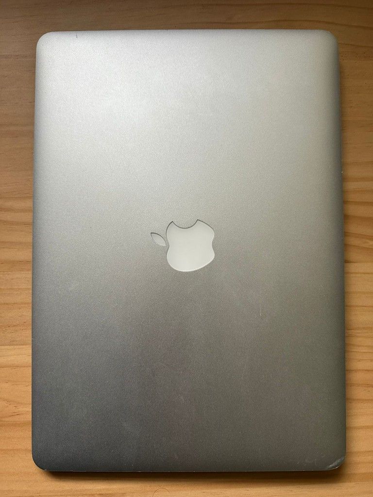 MacBook Air (13-inch early 2015)