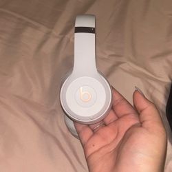 Beats Solo 4