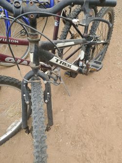 TREK  MT200, NEEDS A LITTLE WORK, I ASK  $55.00 CASH