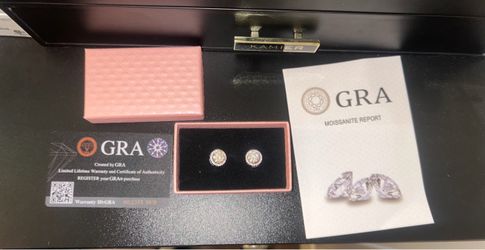 8.0mm Round Brilliant Halo Moisanite Earrings